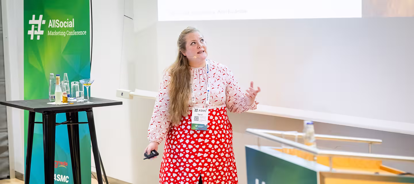 Sarah Sunderbrink auf der Allfaebook Marketing Konferenz